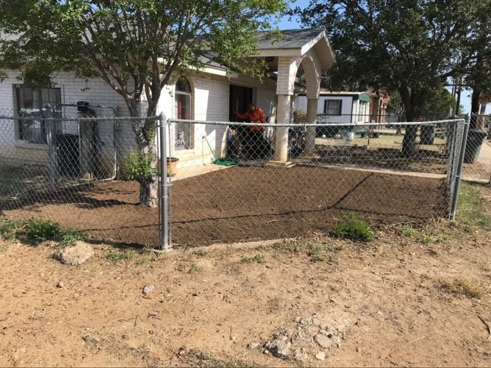After front yard cleanup by Del Valle Landscaping
